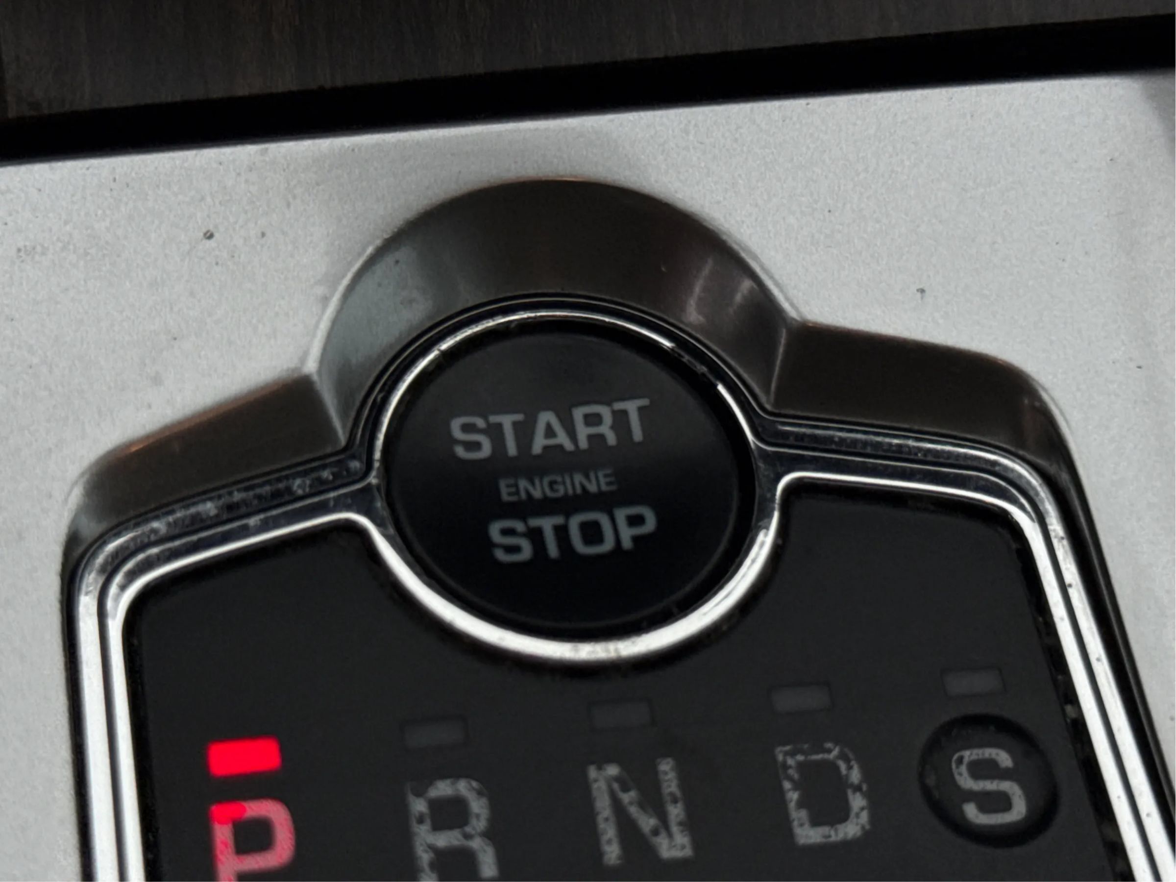 Used 2013 Jaguar XF 3.0 RWD image 32