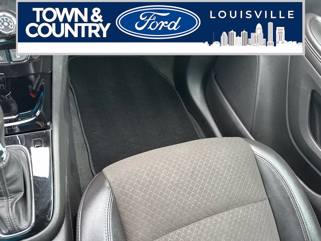 Used 2021 Buick Encore Preferred AWD/4WD image 7