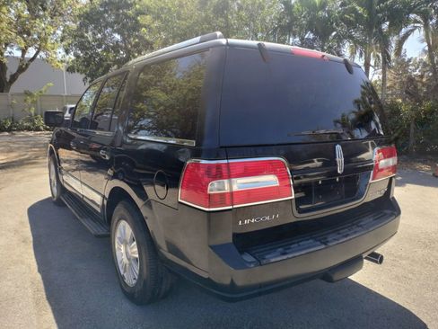 Used 2008 Lincoln Navigator Sport Utility 4D image 5