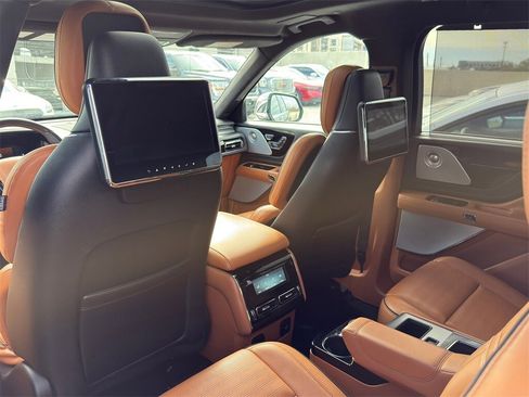 Used 2020 Lincoln Aviator Black Label w/ Dynamic Handling Package image 30