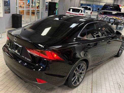 Used 2019 Lexus IS 300 AWD image 10