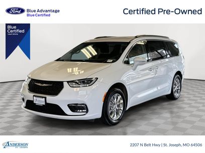 Used 2022 Chrysler Pacifica Touring-L
