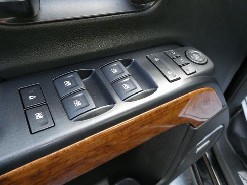 Used 2018 Chevrolet Silverado 2500 High Country w/ Duramax Plus Package image 26