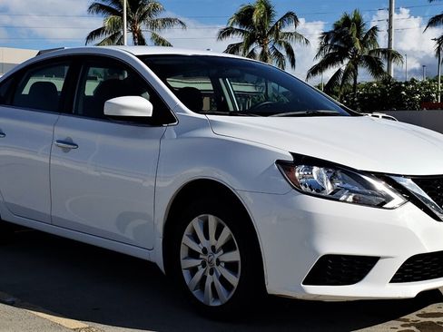 Used 2017 Nissan Sentra S FWD image 4