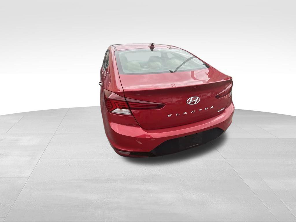 Used 2019 Hyundai Elantra Limited w/ Ultimate Package 02 FWD image 11