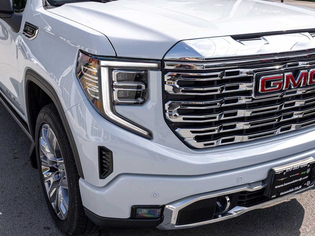 Used 2026 GMC Sierra 1500 Denali AWD/4WD image 36