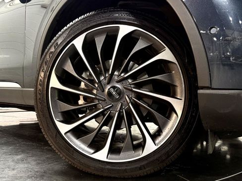 Used 2023 Lincoln Aviator Reserve w/ Equipment Group 201A AWD/4WD image 9