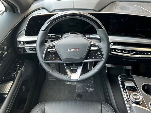 Used 2026 Cadillac Lyriq V w/ LPO, Premium Carpet Package AWD/4WD image 17