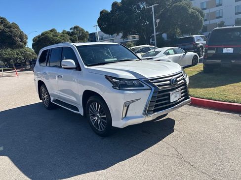 Used 2016 Lexus LX 570 4WD w/ Luxury Package image 7