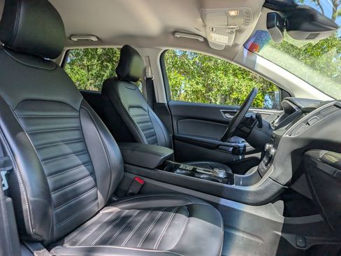 Used 2019 Ford Edge SEL w/ Equipment Group 201A AWD/4WD image 18