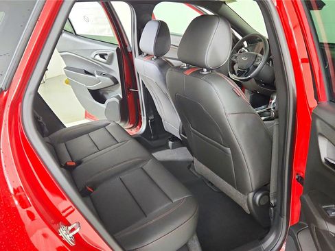 New 2026 Chevrolet Trax RS w/ Sunroof Package image 35