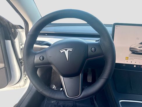 Used 2023 Tesla Model 3 Standard Range RWD image 10