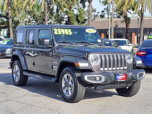Used 2021 Jeep Wrangler Unlimited Sahara image 7