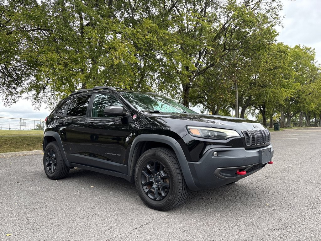 Used 2020 Jeep Cherokee Trailhawk AWD/4WD image 8