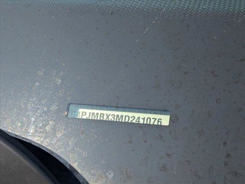 Used 2021 Jeep Cherokee Trailhawk w/ Technology Group image 23