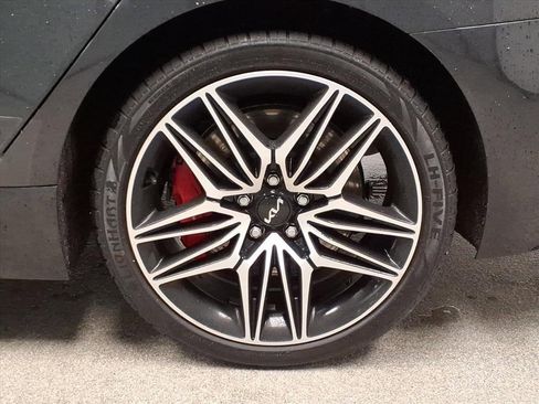 Used 2022 Kia Stinger GT1 image 8