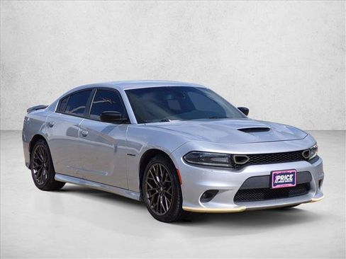 Used 2020 Dodge Charger R/T w/ Blacktop Package RWD image 3