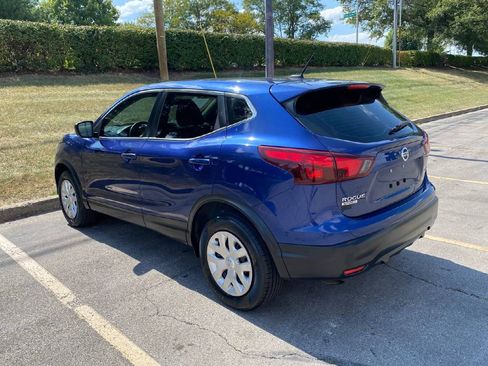 Used 2019 Nissan Rogue Sport S image 3