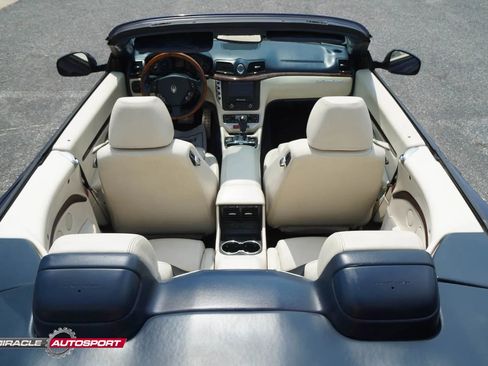 Used 2012 Maserati GranTurismo Sport image 32