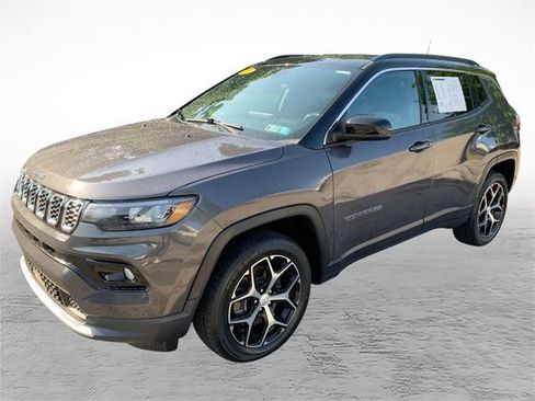 Used 2024 Jeep Compass Limited AWD/4WD image 7