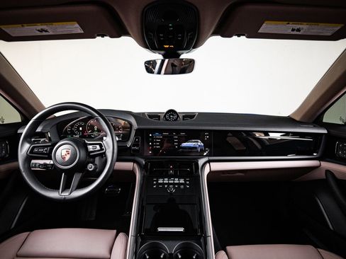 Certified 2026 Porsche Panamera 4 E-Hybrid AWD/4WD image 25