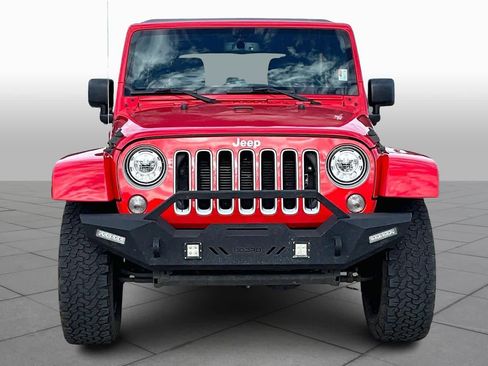 Used 2018 Jeep Wrangler Unlimited Sahara image 4