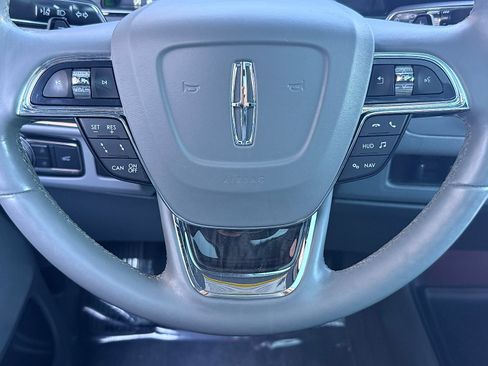 Used 2018 Lincoln Navigator L Reserve w/ Technology Package image 21