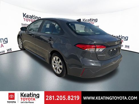 Used 2025 Toyota Corolla LE image 5