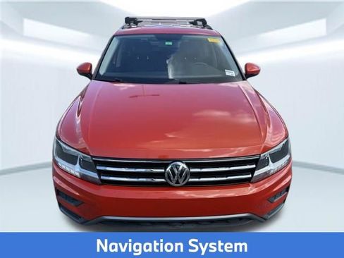Used 2019 Volkswagen Tiguan SE image 2