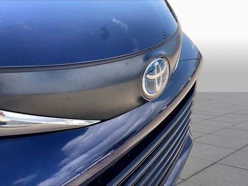 Used 2024 Toyota Sienna LE FWD image 30
