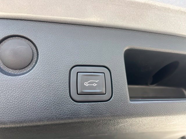 Used 2025 Chevrolet Equinox LT w/ Convenience Package II FWD image 7