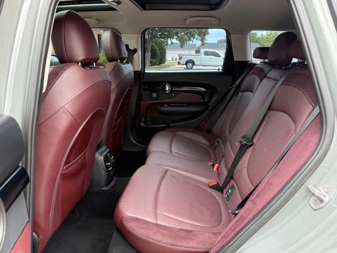 Used 2016 MINI Cooper Clubman FWD image 15