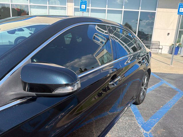 Used 2016 Toyota Avalon XLE Premium FWD image 14