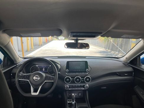 Used 2025 Nissan Sentra SV FWD image 31