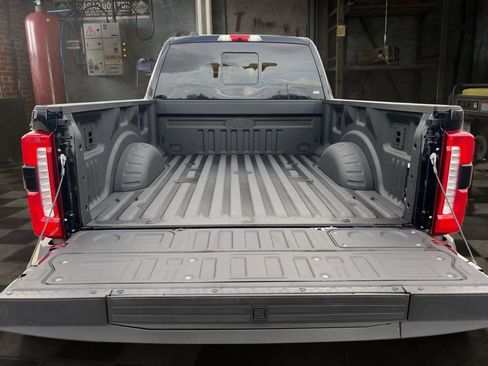New 2026 Ford F250 Lariat w/ Black Appearance Package AWD/4WD image 10