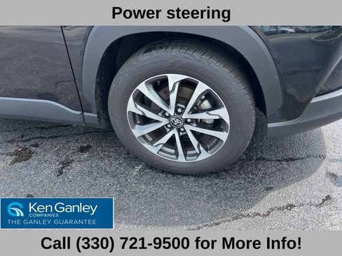 Used 2023 Toyota Corolla Cross XLE w/ Convenience Package FWD image 21