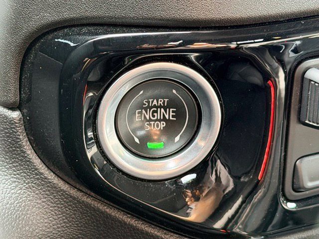 Used 2023 Chevrolet Silverado 1500 RST AWD/4WD image 16