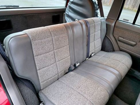 Used 1991 Jeep Cherokee Laredo image 32