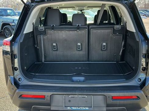 Certified 2022 Nissan Pathfinder SV w/ Cargo Package image 25