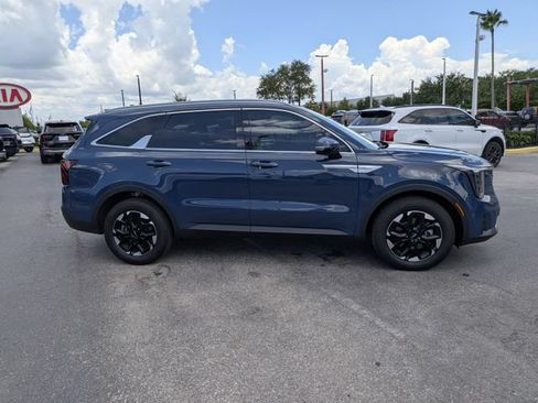 Used 2026 Kia Sorento S FWD image 6