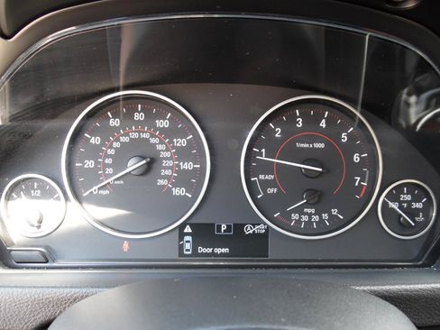 Used 2018 BMW 330i xDrive Sedan AWD/4WD image 13