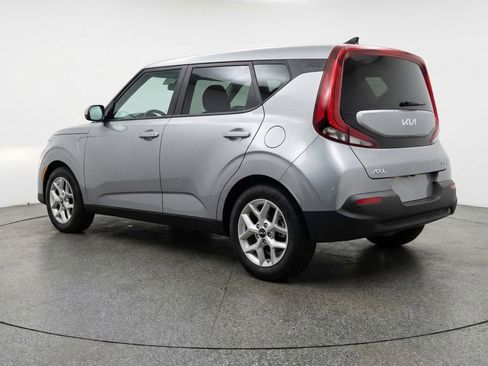 Used 2025 Kia Soul LX w/ LX Technology Package FWD image 6