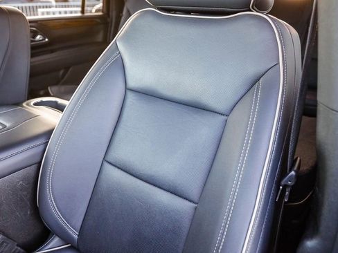 Used 2024 Chevrolet Suburban Premier image 26