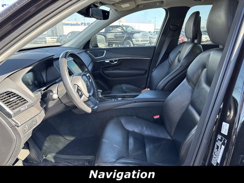 Used 2020 Volvo XC90 T6 Momentum image 3