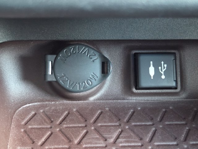 Used 2019 Toyota RAV4 Limited w/ Limited Grade Weather Package AWD/4WD image 16
