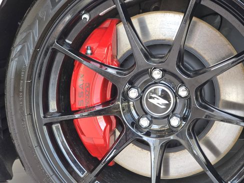 New 2026 Nissan Z NISMO w/ Floor Mat Package RWD image 4
