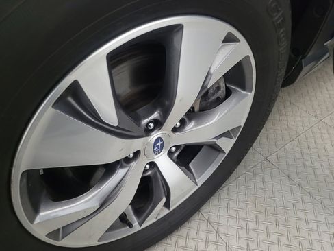 Used 2021 Subaru Ascent Premium image 31