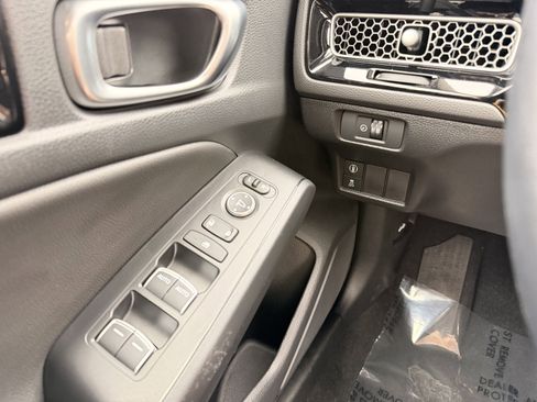 Used 2023 Honda Civic EX-L image 20