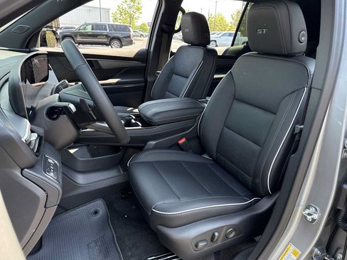 New 2026 Buick Enclave Sport Touring w/ Power Package FWD image 17