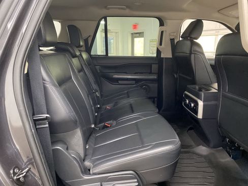 Used 2024 Ford Expedition Max XLT image 17